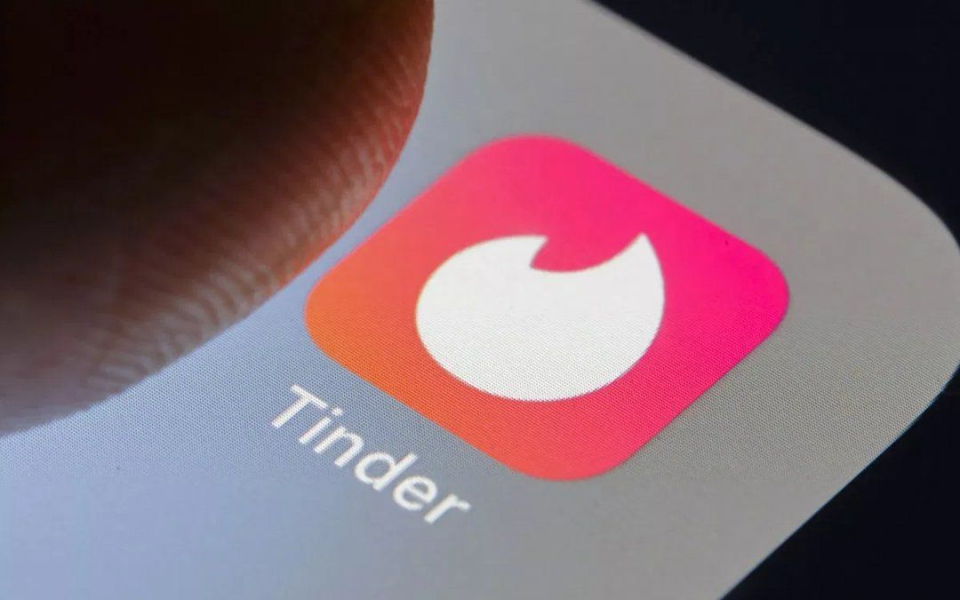 Tinder te permitirá saber si tu posible cita tiene antecedentes penales