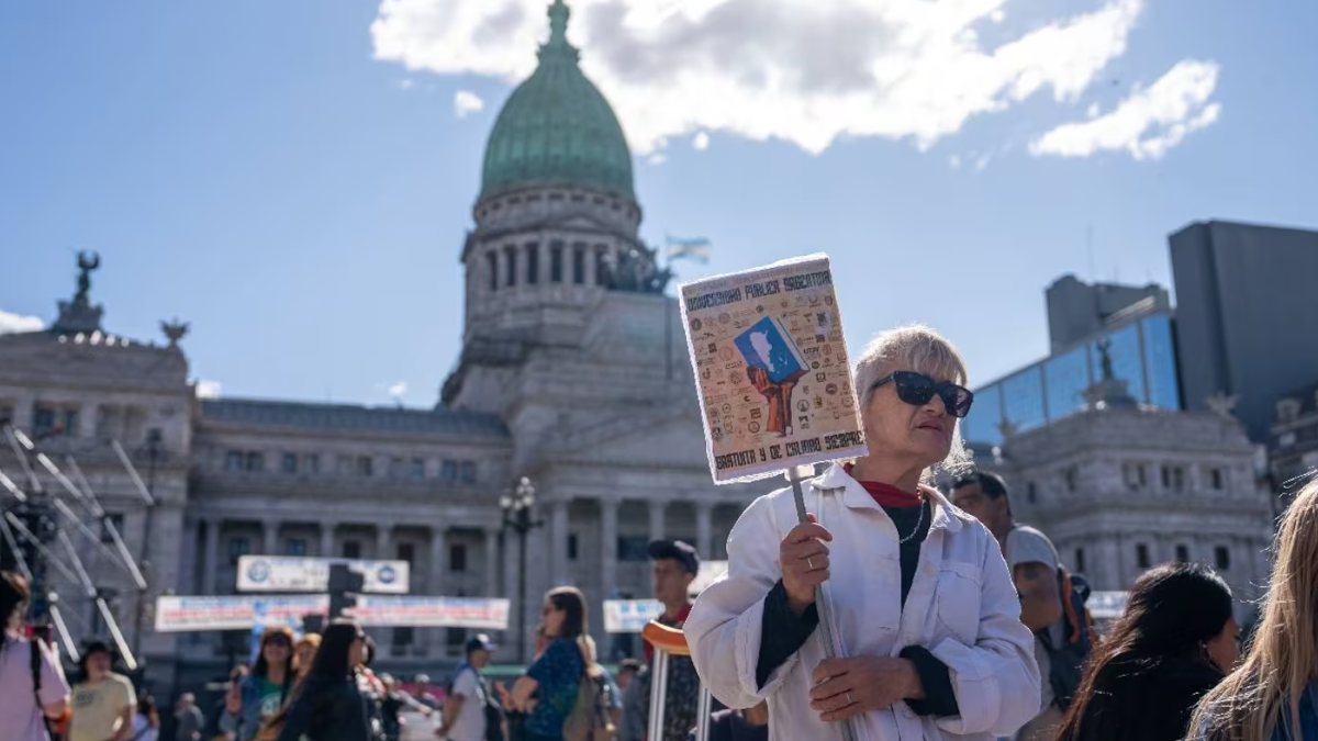Diputados y representantes universitarios rechazaron proyecto para modificar Ley de Financiamiento Diputados y representantes universitarios rechazaron proyecto para modificar Ley de Financiamiento