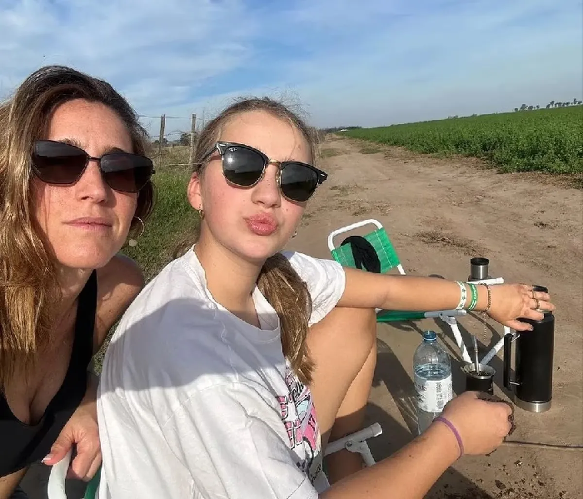 Soledad Pastorutti junto a su hija Antonia. Soledad Pastorutti junto a su hija Antonia.