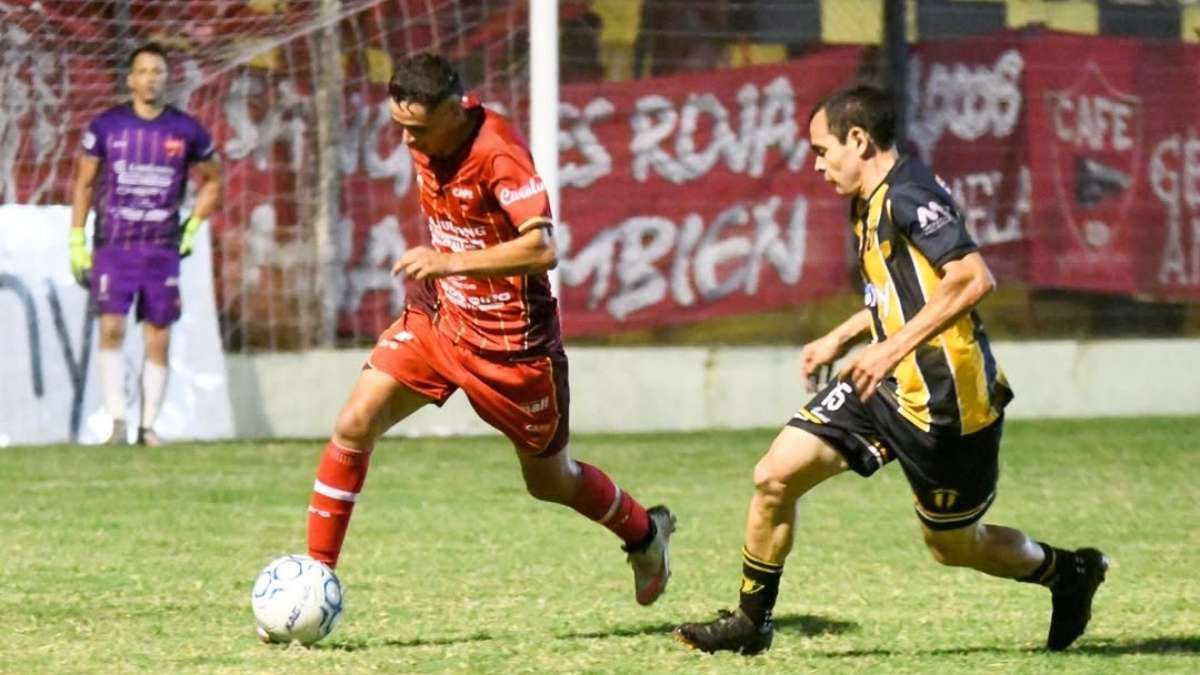 Ferro de Rafaela y Libertad de Sunchales disputan el título absoluto de la Liga Rafaelina de Fútbol. Foto: Instagram Ferro.