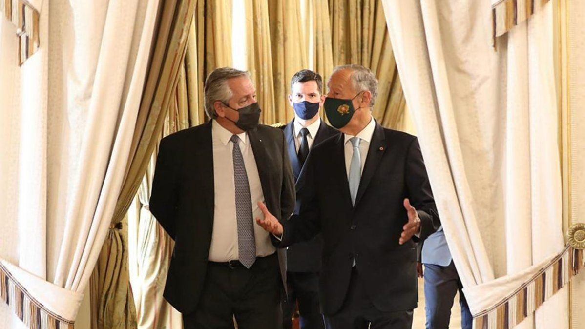 Alberto Fernández fue recibido este domingo a la tarde por su par de Portugal