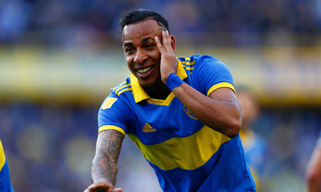 Tras ser condenado por violencia de género, Sebastián Villa se va de Boca y fue presentado en un inesperado club Tras ser condenado por violencia de género, Sebastián Villa se va de Boca y fue presentado en un inesperado club