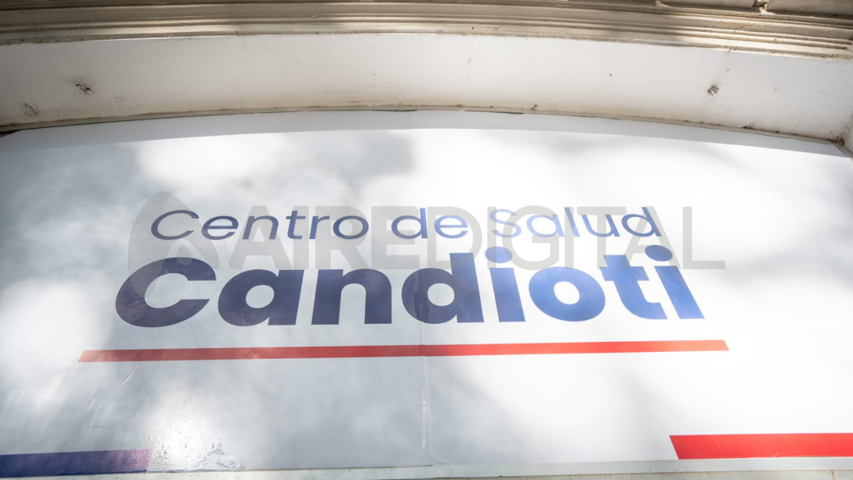 El centro de salud surgió ante la necesidad de brindar asistencia durante la inundación que sufrió la ciudad en el 2003 y se consolidó como un espacio de atención de los santafesinos. El centro de salud surgió ante la necesidad de brindar asistencia durante la inundación que sufrió la ciudad en el 2003 y se consolidó como un espacio de atención de los santafesinos.