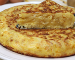 Repechaje en MasterChef: la infalible receta para una tortilla española con salame y cebolla al gusto de Damián Betular Repechaje en MasterChef: la infalible receta para una tortilla española con salame y cebolla al gusto de Damián Betular