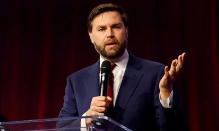 La confirmación sobre la postulación a la vicepresidencia de Vance fue realizada por el sitio Axios, además de otros medios estadounidenses. La confirmación sobre la postulación a la vicepresidencia de Vance fue realizada por el sitio Axios, además de otros medios estadounidenses.