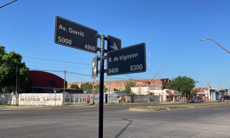 El cruce de Gorriti y Bernardo de Irigoyen no es el único punto crítco señalado por vecinos del norte: además de este, apuntan a la intersección de Chaco y Bernardo de Irigoyen. El cruce de Gorriti y Bernardo de Irigoyen no es el único punto crítco señalado por vecinos del norte: además de este, apuntan a la intersección de Chaco y Bernardo de Irigoyen.