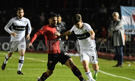 Colón y Gimnasia jugarán un partido por el descenso. Colón y Gimnasia jugarán un partido por el descenso.