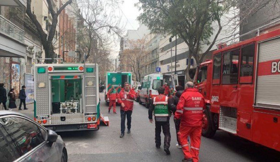 Una mujer murió y otros 17 fueron atendidos por inhalación de monóxido de carbono en Buenos Aires