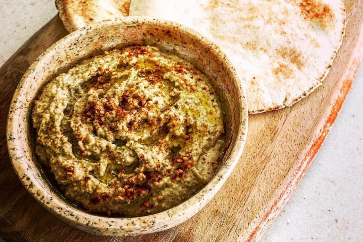 El hummus de lentejas es una excelente opción para disfrutar como dip, aderezo o relleno. El hummus de lentejas es una excelente opción para disfrutar como dip, aderezo o relleno.