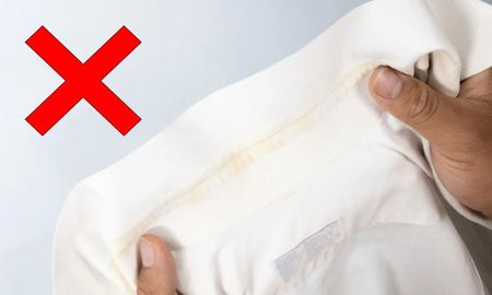 El truco para eliminar las manchas del cuello. El truco para eliminar las manchas del cuello.