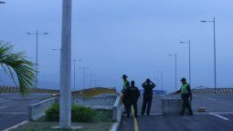 Una guerra de escenarios en el puente entre la frontera de Venezuela y Colombia Una guerra de escenarios en el puente entre la frontera de Venezuela y Colombia