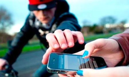 Argentina ya cuenta con una nueva línea telefónica para bloquear celulares robados. Argentina ya cuenta con una nueva línea telefónica para bloquear celulares robados.