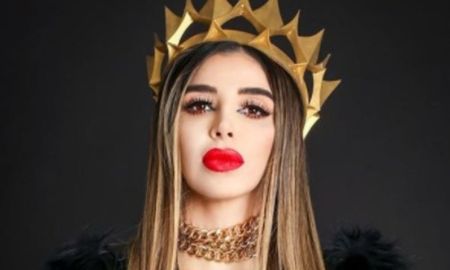 Este lunes por la tarde fue detenida en Virginia, Estados Unidos, Emma Coronel, esposa del exlíder del Cártel de Sinaloa, Joaquín El Chapo Guzmán. Este lunes por la tarde fue detenida en Virginia, Estados Unidos, Emma Coronel, esposa del exlíder del Cártel de Sinaloa, Joaquín El Chapo Guzmán.