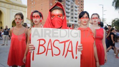 Aire de Santa Fe | Ni Una Menos violencia de género femicidios reclamo marcha protesta 25N 3J8M.jpg