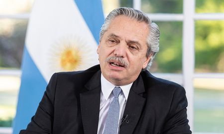 Fiel a su estilo, el presidente le respondió con firmeza a Mauricio Macri sus dichos sobre la cuarentena. Fiel a su estilo, el presidente le respondió con firmeza a Mauricio Macri sus dichos sobre la cuarentena.