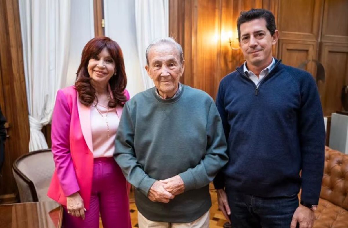 Cristina Kirchner junto a Wado De Pedor y Juan Carlos Livraga, el