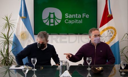 Al hacer un balance del encuentro con el intendente de Santa Fe, el ministro de Seguridad destacó que “estamos esperanzados con este programa que hemos acordado. Tendrá evaluaciones mensuales, todos los meses nos vamos a juntar los dos equipos”. Al hacer un balance del encuentro con el intendente de Santa Fe, el ministro de Seguridad destacó que “estamos esperanzados con este programa que hemos acordado. Tendrá evaluaciones mensuales, todos los meses nos vamos a juntar los dos equipos”.