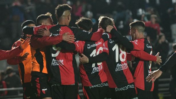 Tras volver al triunfo ante All Boys y recuperar la punta, Colón prepara la visita a Estudiantes. Tras volver al triunfo ante All Boys y recuperar la punta, Colón prepara la visita a Estudiantes.