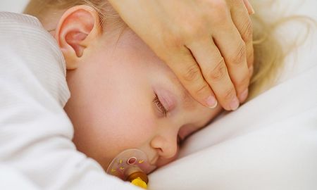 9 tips para bajar rápidamente la fiebre a los bebés