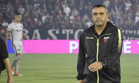 El ex entrenador de Colón se hará cargo de Ferro a partir del próximo miércoles. El ex entrenador de Colón se hará cargo de Ferro a partir del próximo miércoles.