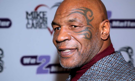 Mike Tyson sufrió un susto médico y fue atendido de urgencia en pleno vuelo. Mike Tyson sufrió un susto médico y fue atendido de urgencia en pleno vuelo.