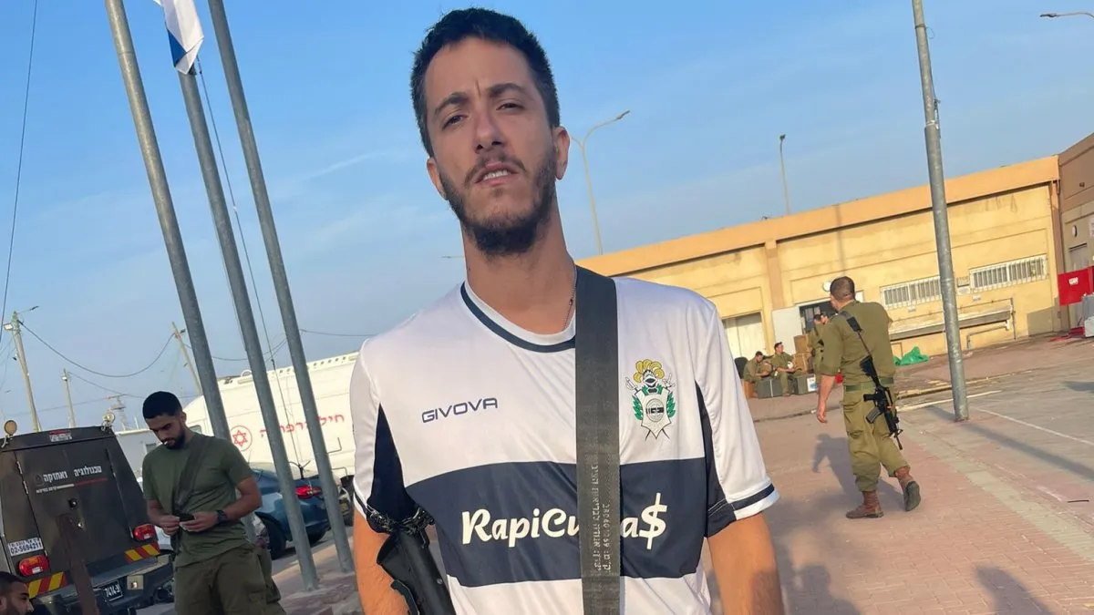 Natan De Leo es un joven de La Plata que se fue a vivir a Israel a los 26 años.