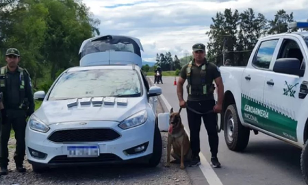 Usaban a dos menores para poder ocultar 5 kilos de cocaína debajo del asiento trasero Usaban a dos menores para poder ocultar 5 kilos de cocaína debajo del asiento trasero