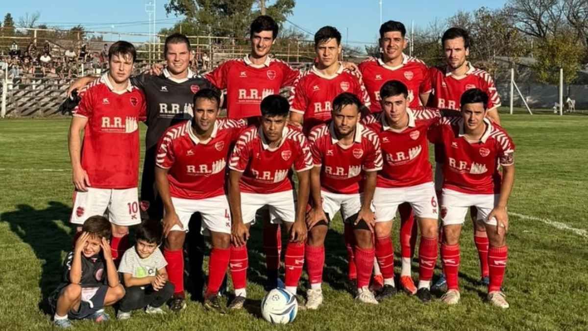 Mitre de Esperanza dio la nota en San Jerónimo Norte y es semifinalista. Foto: Instagram Mitre.