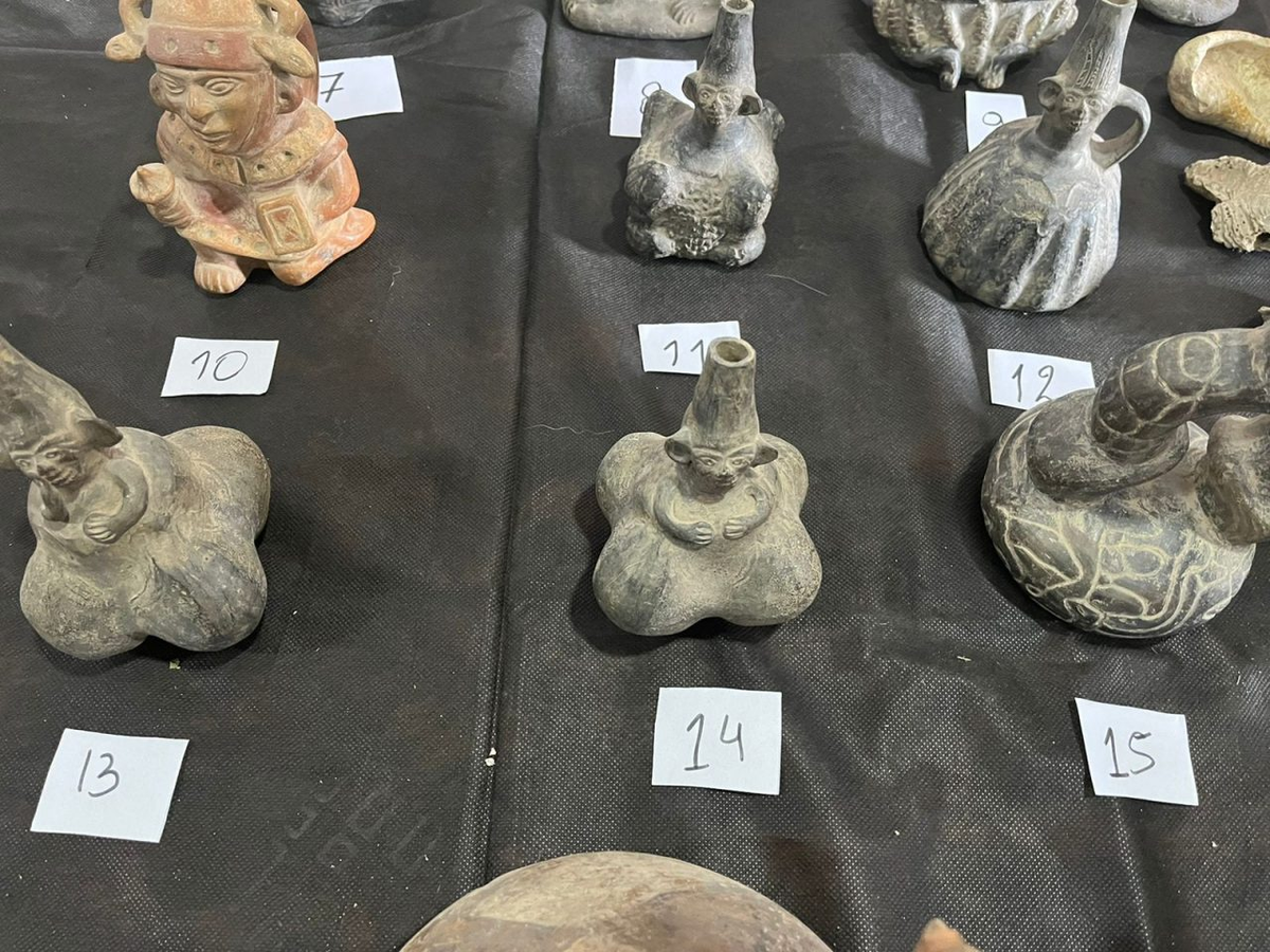 Otros objetos recuperados por la Policía Federal del Museo del Ovni. Otros objetos recuperados por la Policía Federal del Museo del Ovni.