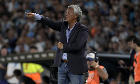 La bronca de Pipo Gorosito tras la goleada de Racing a Tigre. La bronca de Pipo Gorosito tras la goleada de Racing a Tigre.