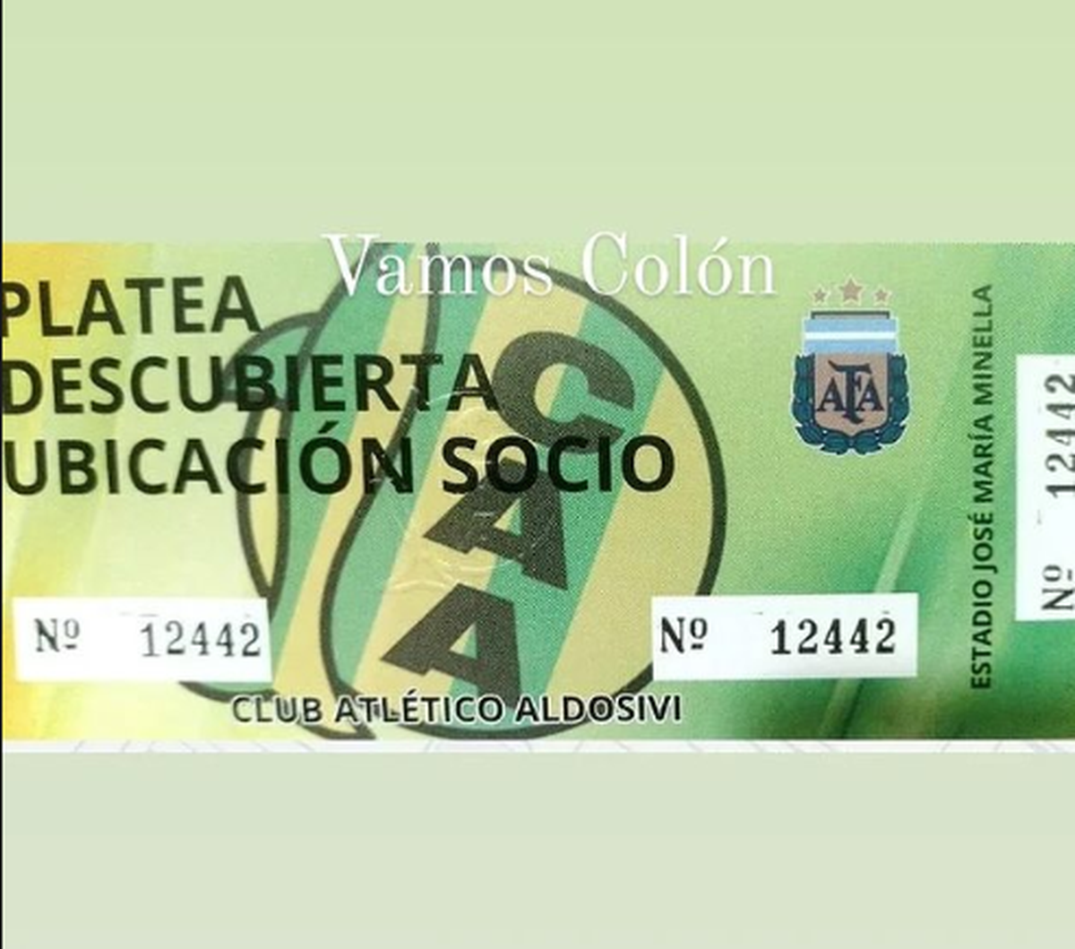 Algunos hinchas de Colón compraron entradas de Aldosivi para poder estar junto a su equipo. Algunos hinchas de Colón compraron entradas de Aldosivi para poder estar junto a su equipo.