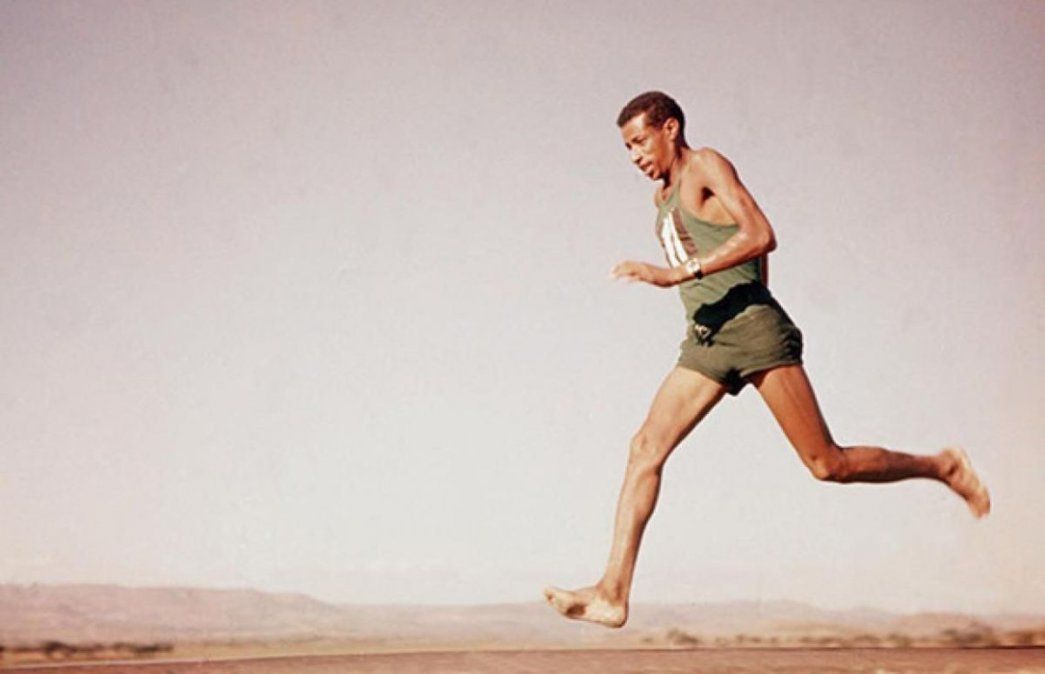 El atleta Abebe Bikila