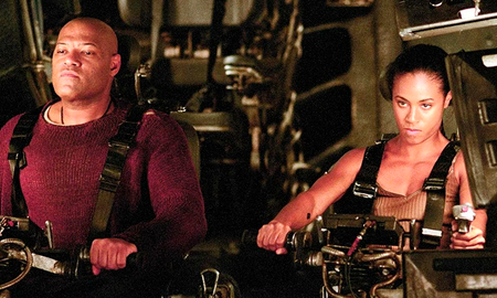 Sin duda, la saga de Matrix habría sido muy distinta si los protagónicos hubiesen quedado en manos de Will Smith y Jada Pinkett Smith. En esta oportunidad, la intérprete de 50 años estará de regreso, aunque se desconoce cuál es el estatus de su personaje. The Matrix Resurrections llega a los cines de Latinoamérica el próximo 23 de diciembre. Sin duda, la saga de Matrix habría sido muy distinta si los protagónicos hubiesen quedado en manos de Will Smith y Jada Pinkett Smith. En esta oportunidad, la intérprete de 50 años estará de regreso, aunque se desconoce cuál es el estatus de su personaje. The Matrix Resurrections llega a los cines de Latinoamérica el próximo 23 de diciembre.