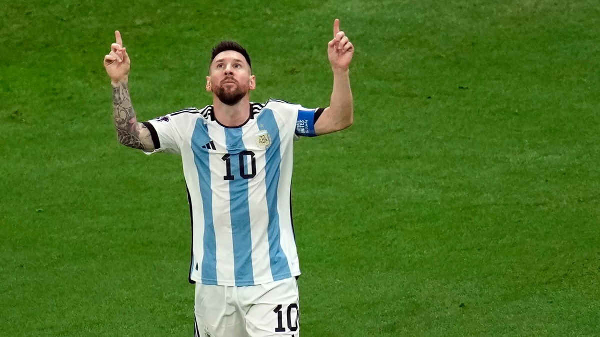 Lionel Messi festeja el tercer gol de Argentina.