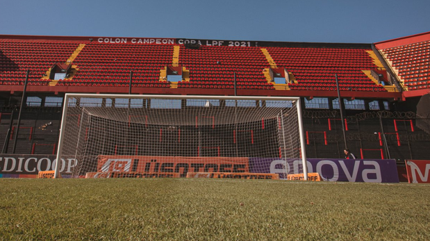 Colón juega de local: los dos partidos que se perderían los hinchas, según la sanción de AFA