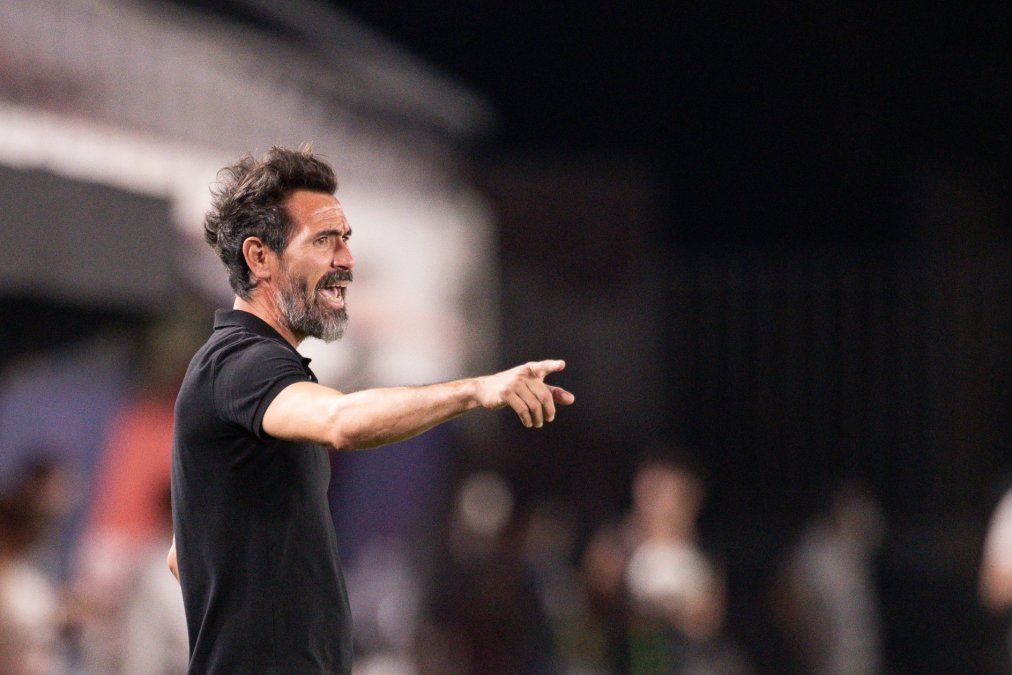 Eduardo Domínguez rechazó una oferta muy importante de un equipo brasileño para continuar al mando de Estudiantes de La Plata.