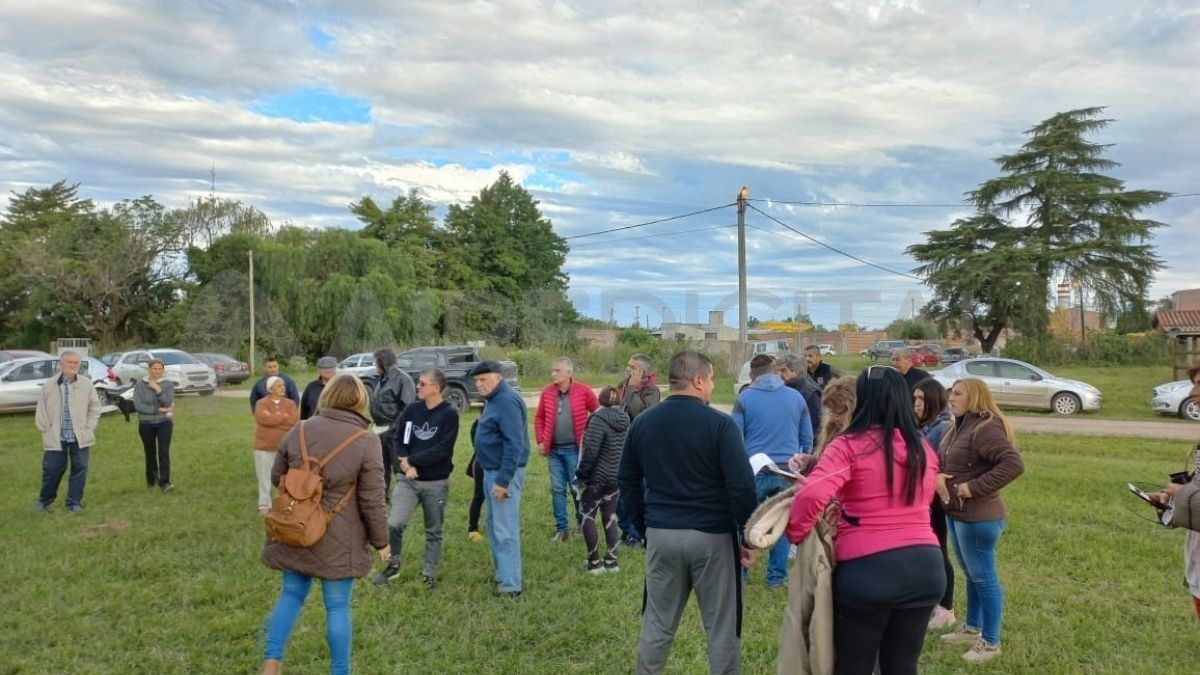 La reunión se realizó el sábado 30 de abril en la plaza del barrio Los Conquistadores