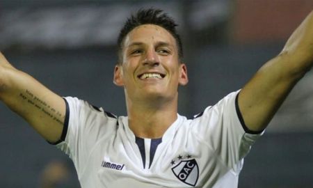 El ex Unión de Santa Fe actualmente milita en Quilmes, que disputa la Primera Nacional. El ex Unión de Santa Fe actualmente milita en Quilmes, que disputa la Primera Nacional.