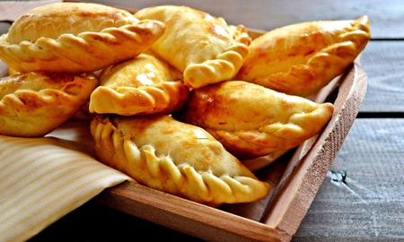 Pidió media docena de empanadas en un restaurante de Cafayate y quedó horrorizado con lo que le cobraron Pidió media docena de empanadas en un restaurante de Cafayate y quedó horrorizado con lo que le cobraron