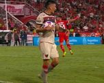 El partido de la Champions League que recordó un penal polémico de Colón. El partido de la Champions League que recordó un penal polémico de Colón.