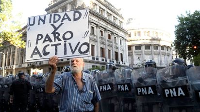 Gases y corridas en el Congreso tras una nueva marcha de Jubilados