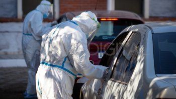 El Ministerio recomienda desde ahora realizar el hisopado dentro de las 24 horas del inicio de los síntomas.