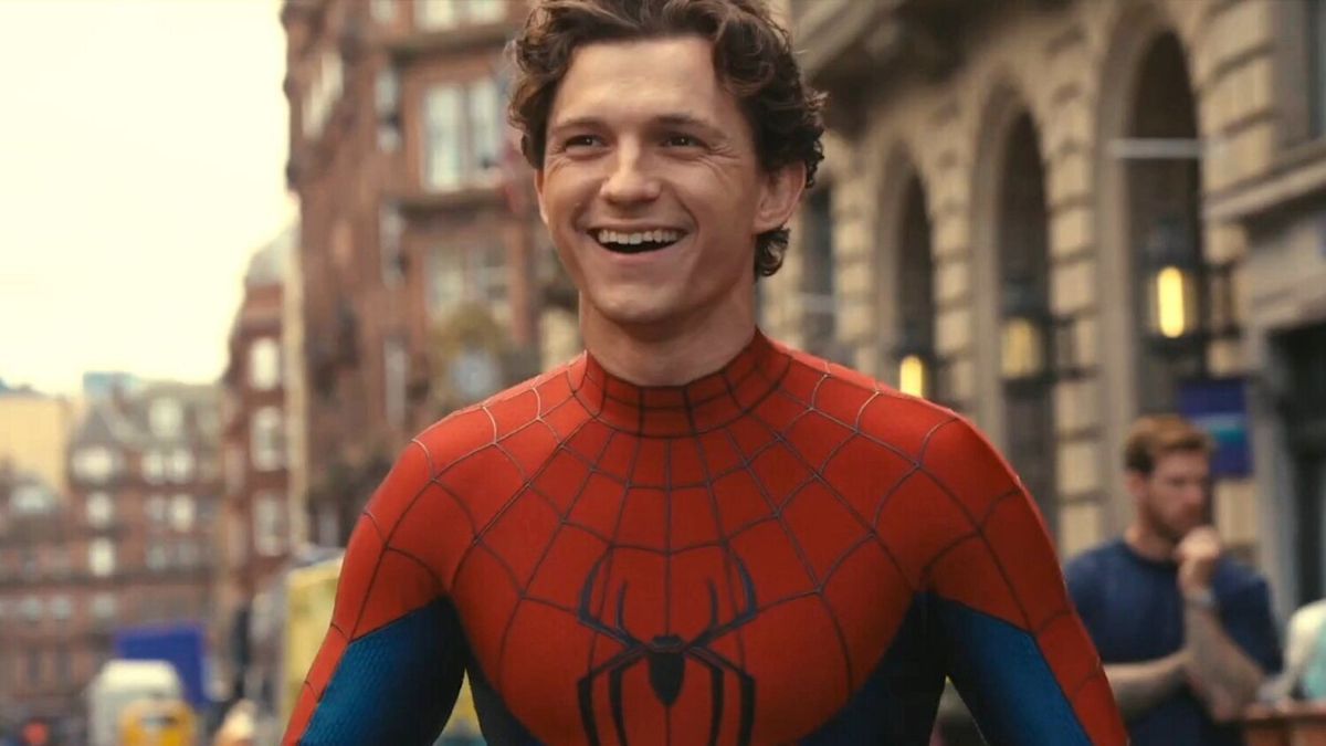 Tom Holland luce el nuevo diseño del traje de Spider-Man en las imágenes oficiales de Brand New Day.