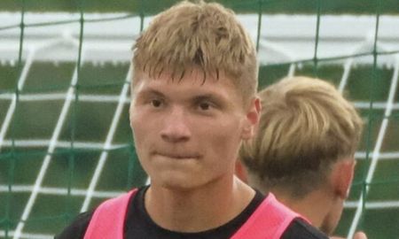 Un futbolista confesó haber asesinado a una empresaria por orden de estafadores. Un futbolista confesó haber asesinado a una empresaria por orden de estafadores.