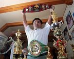 Santos Benigno Laciar, el boxeador nacional que enfrentó a la mayor cantidad de campeones mundiales, que ya lo eran o lo serían. Santos Benigno Laciar, el boxeador nacional que enfrentó a la mayor cantidad de campeones mundiales, que ya lo eran o lo serían.