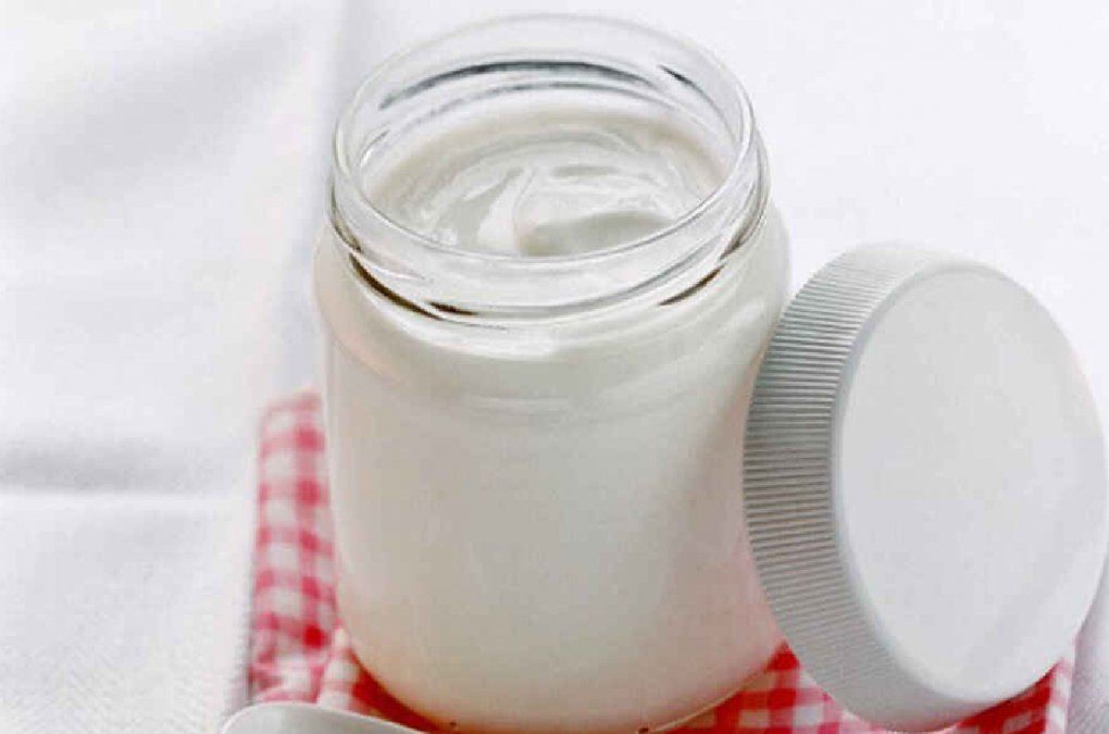 Yogur natural: un ingrediente ideal para hacer las comidas más saludables