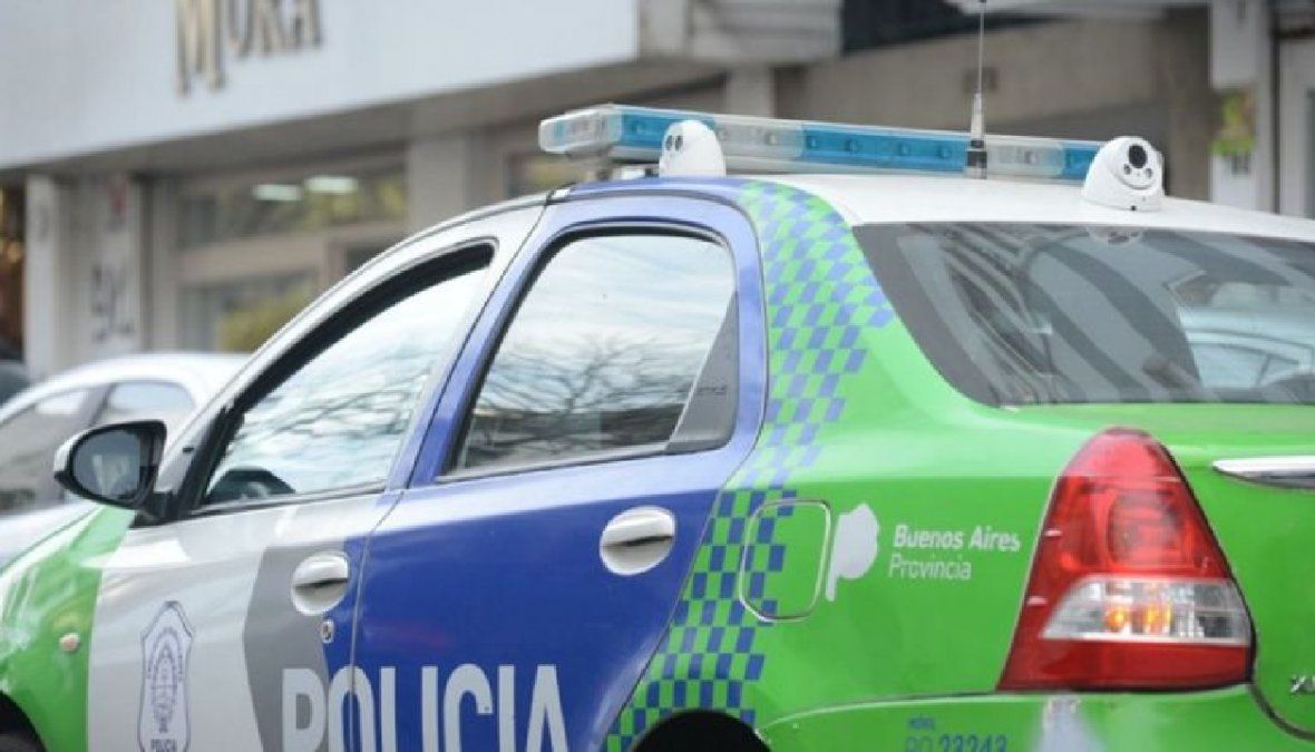 Investigan si un policía de la Bonaerense fue a trabajar borracho: el video