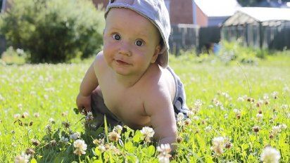Consejos para cuidar la piel de los bebés del sol de primavera