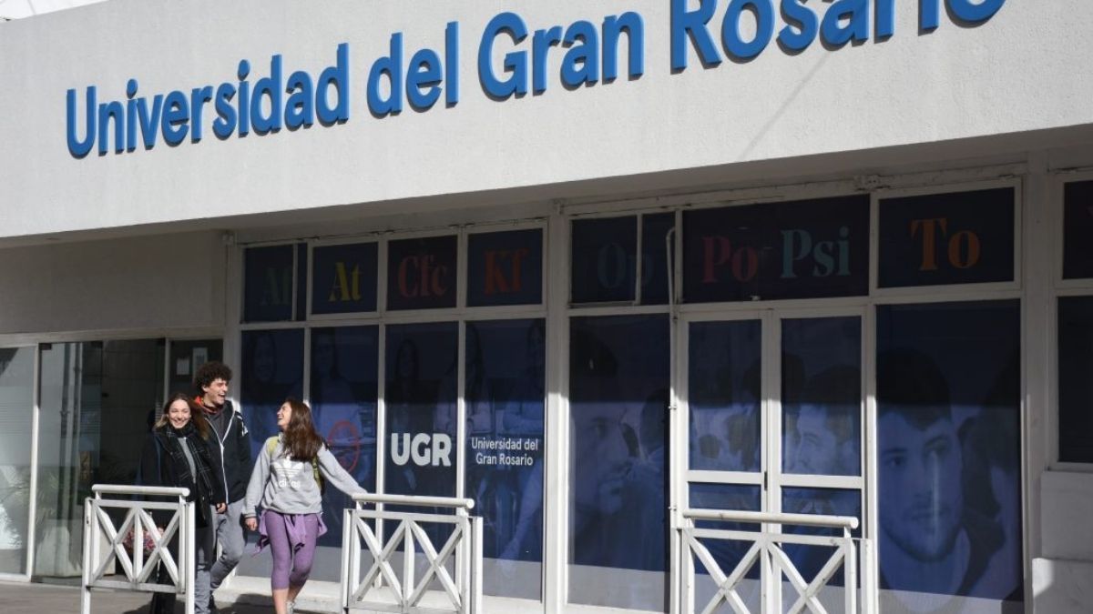 La Universidad del Gran Rosario abrirá en 2025 la primera Licenciatura en Cosmetología de Argentina. La Universidad del Gran Rosario abrirá en 2025 la primera Licenciatura en Cosmetología de Argentina.