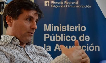 Schiappa Pietra pidió más respaldo institucional y relató en AIRE cómo lo abordó en la calle el senador Traferri. Schiappa Pietra pidió más respaldo institucional y relató en AIRE cómo lo abordó en la calle el senador Traferri.